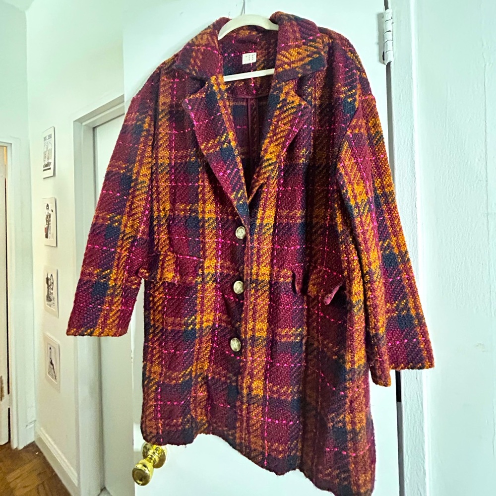 Colorful & fun plaid coat!